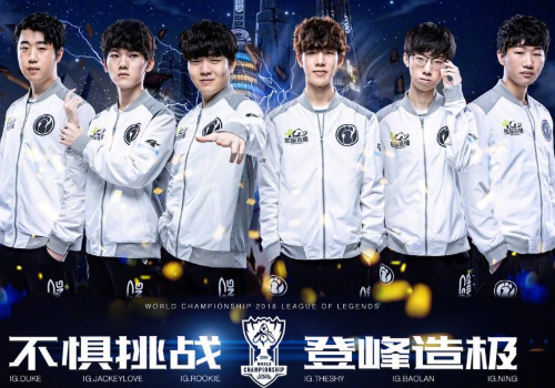 在足球界拥 在足球界拥